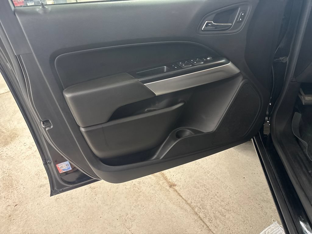 Certified Used 2019 BLACK Chevrolet 4WD LT image 10