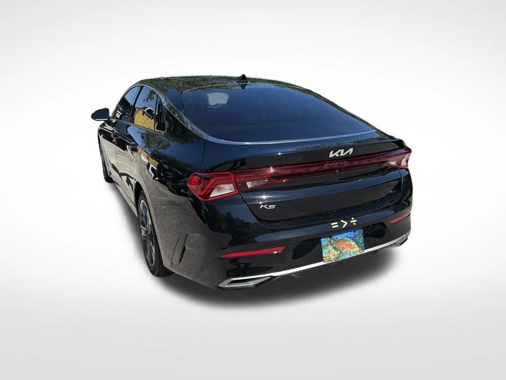 Used 2022 Ebony Black Kia EX image 6