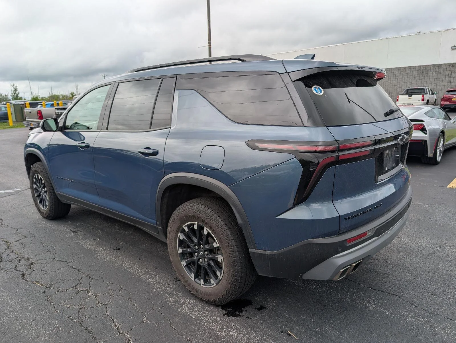 Used 2024 Lakeshore Blue Metallic Chevrolet AWD Z71 image 5
