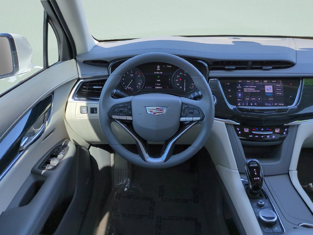 Used 2022 White Cadillac Premium Luxury image 12