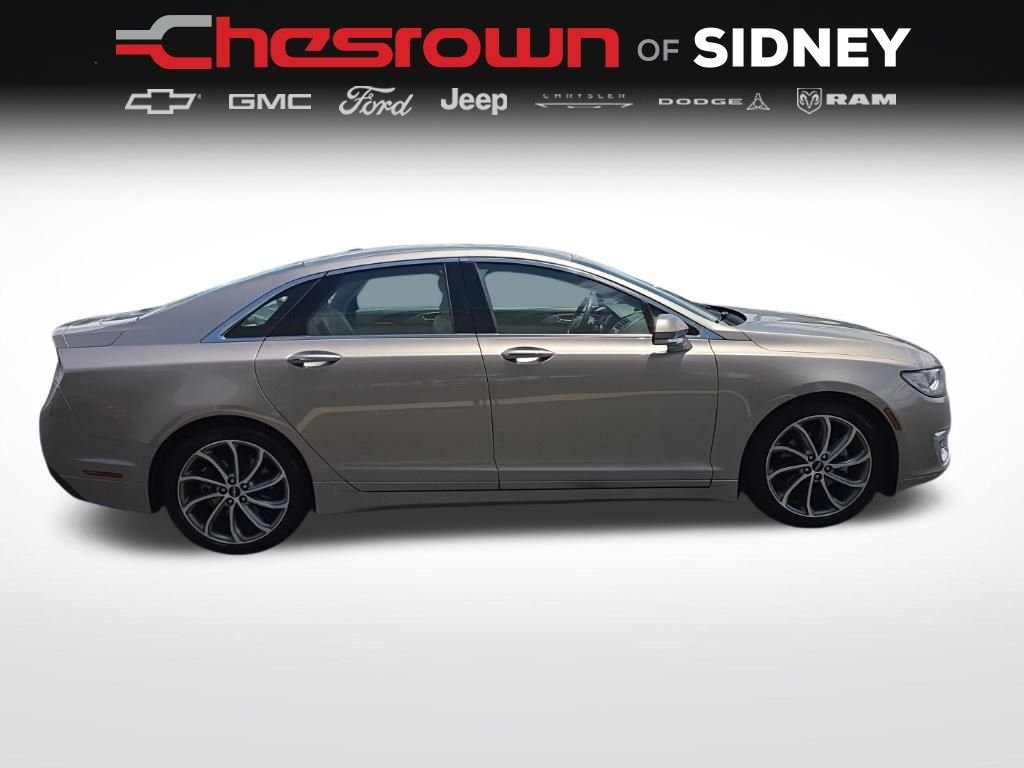 Used 2018 Brown Lincoln Select image 4