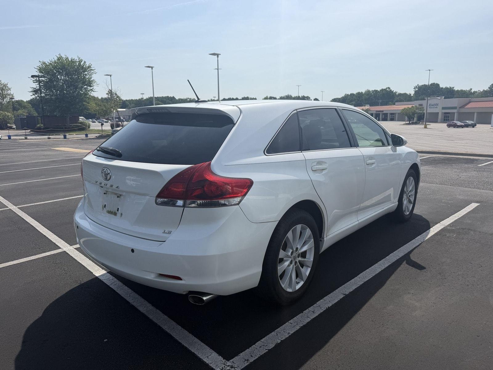 Used 2015 Blizzard Pearl Toyota LE image 5
