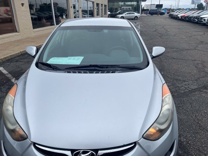 Used 2011 Silver Hyundai GLS image 2
