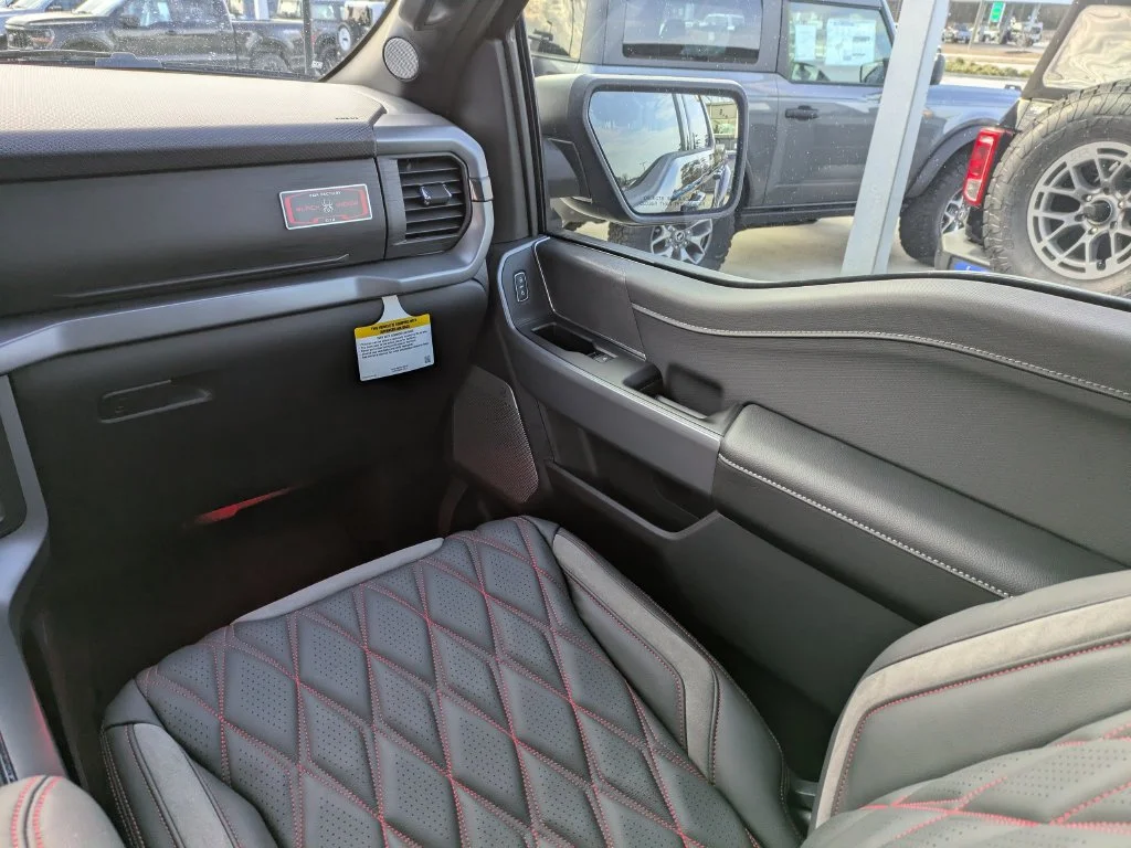 New 2026 Agate Black Metallic Ford XLT image 18