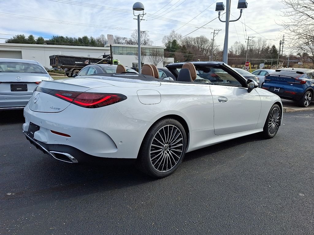 New 2026 MANUFAKTUR Moonlight White Metallic Mercedes-Benz CLE 300 image 6