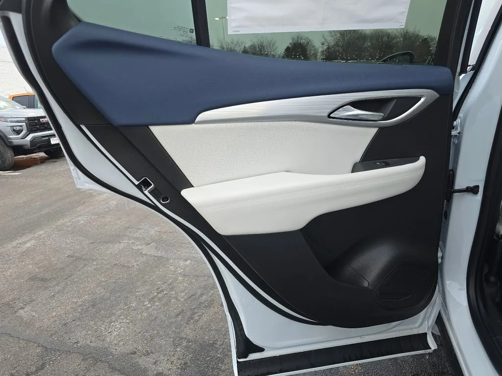 New 2026 Iridescent White Tricoat Buick Avenir image 26