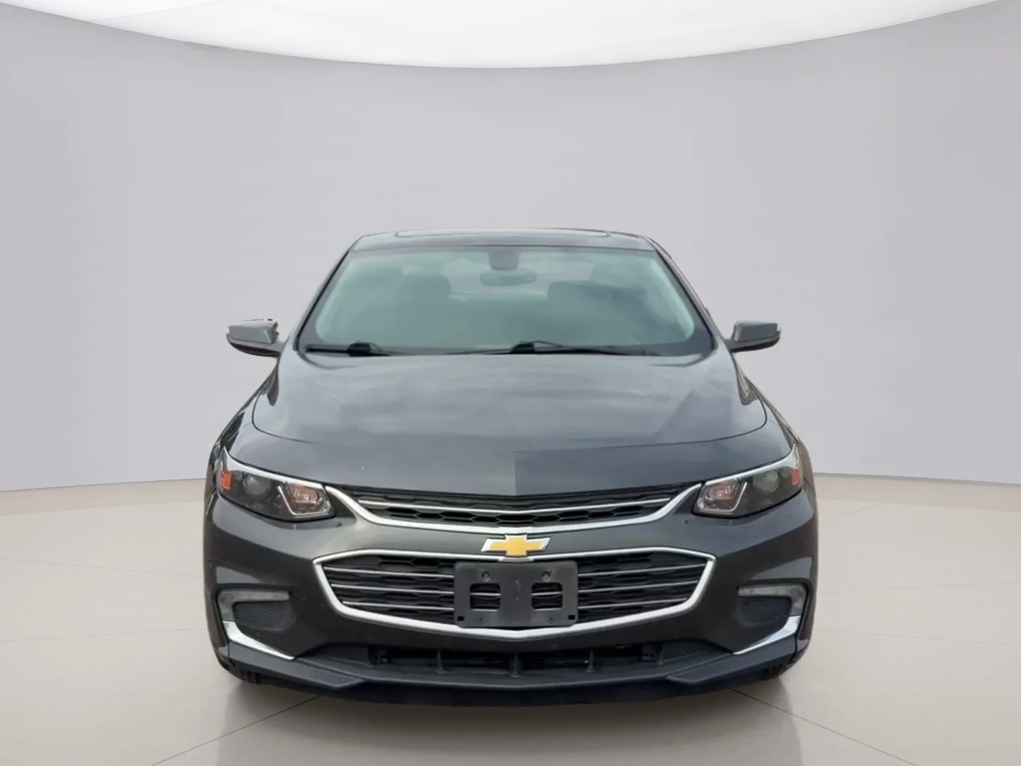 Used 2018 Gray Chevrolet LT image 8