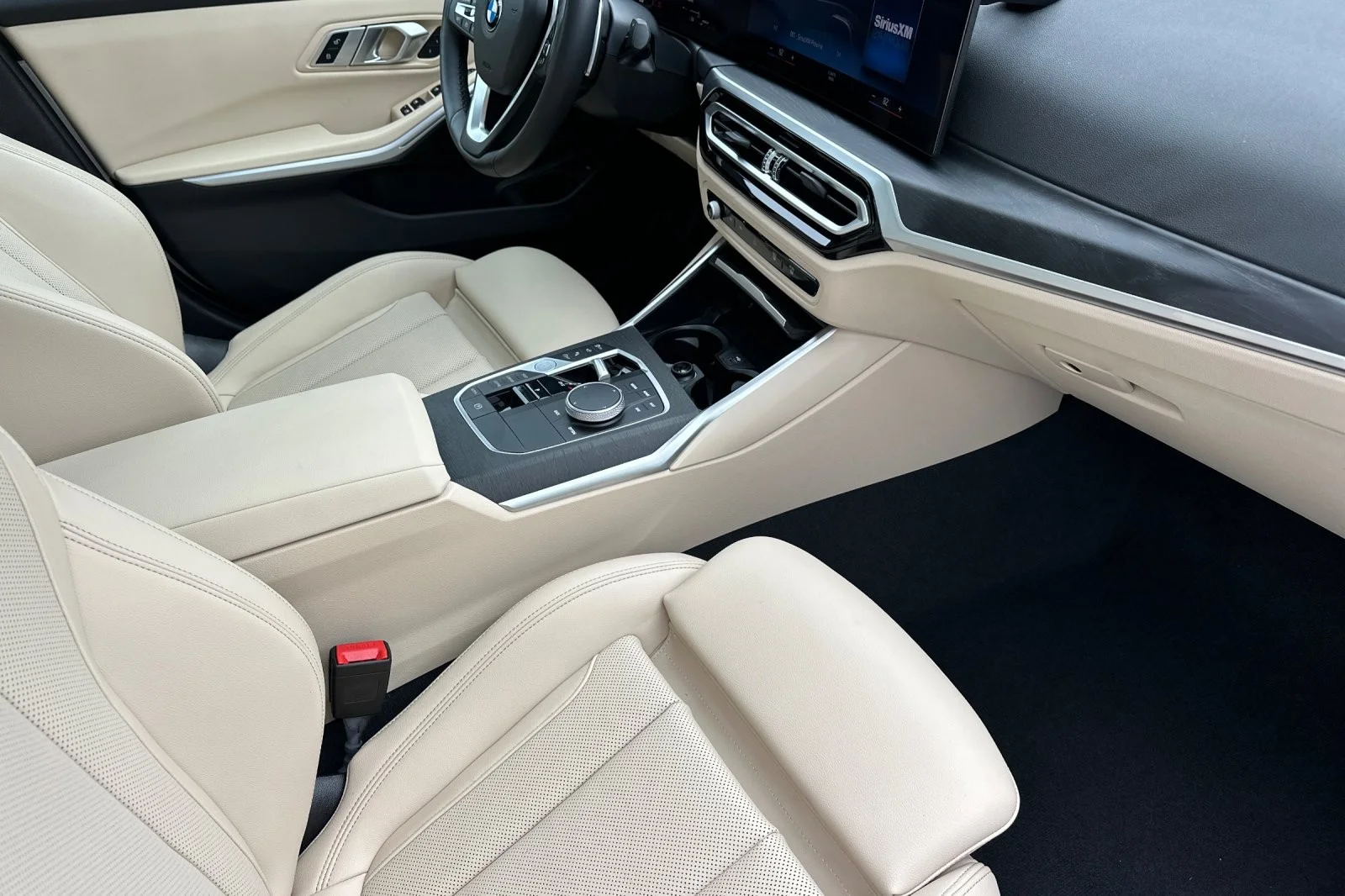 Used 2023 Alpine White BMW 330i image 14