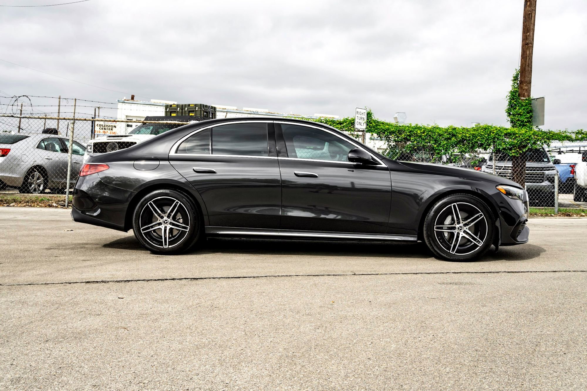 Used 2025 Graphite Mercedes-Benz E 350 image 4