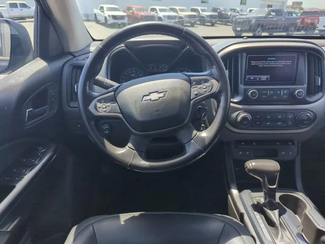 Used 2017 BLACK Chevrolet 4WD Z71 image 16