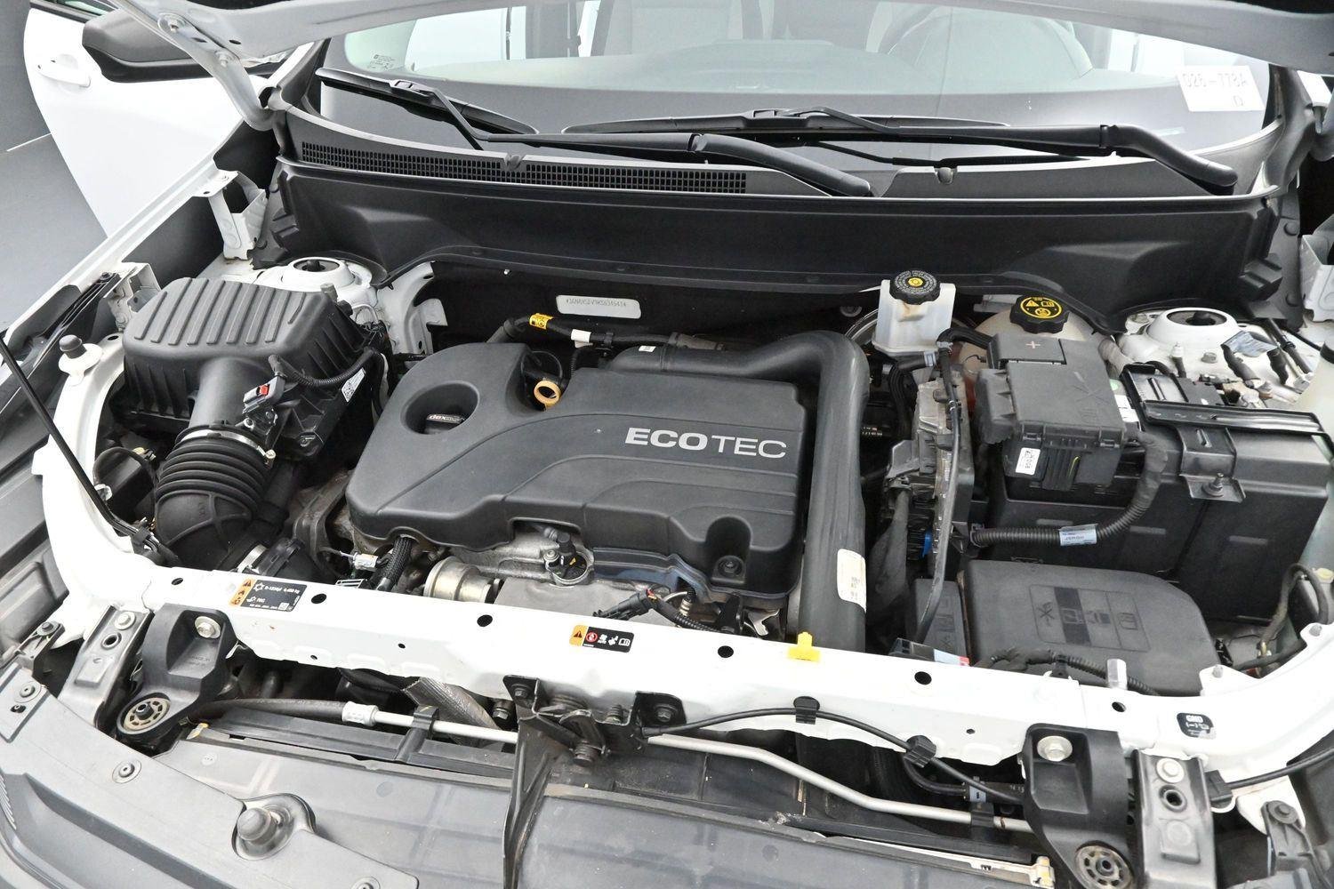 Used 2019 SUMMIT WHITE Chevrolet LS image 30