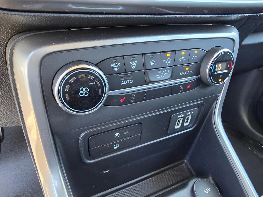 Used 2020 Smoke Metallic Ford SE image 21