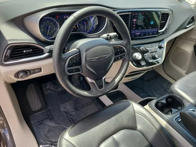 Used 2023 Gray Chrysler Touring L image 17