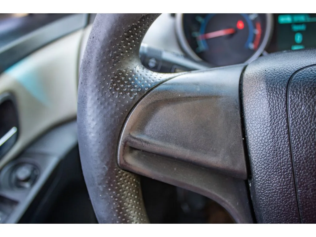 Used 2015 Summit White Chevrolet LS image 36