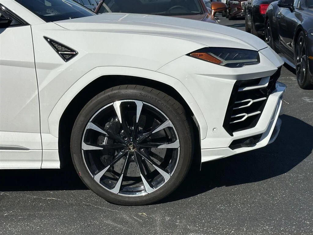 Used 2021 BALLOON WHITE PEARL LAMBORGHINI  image 50
