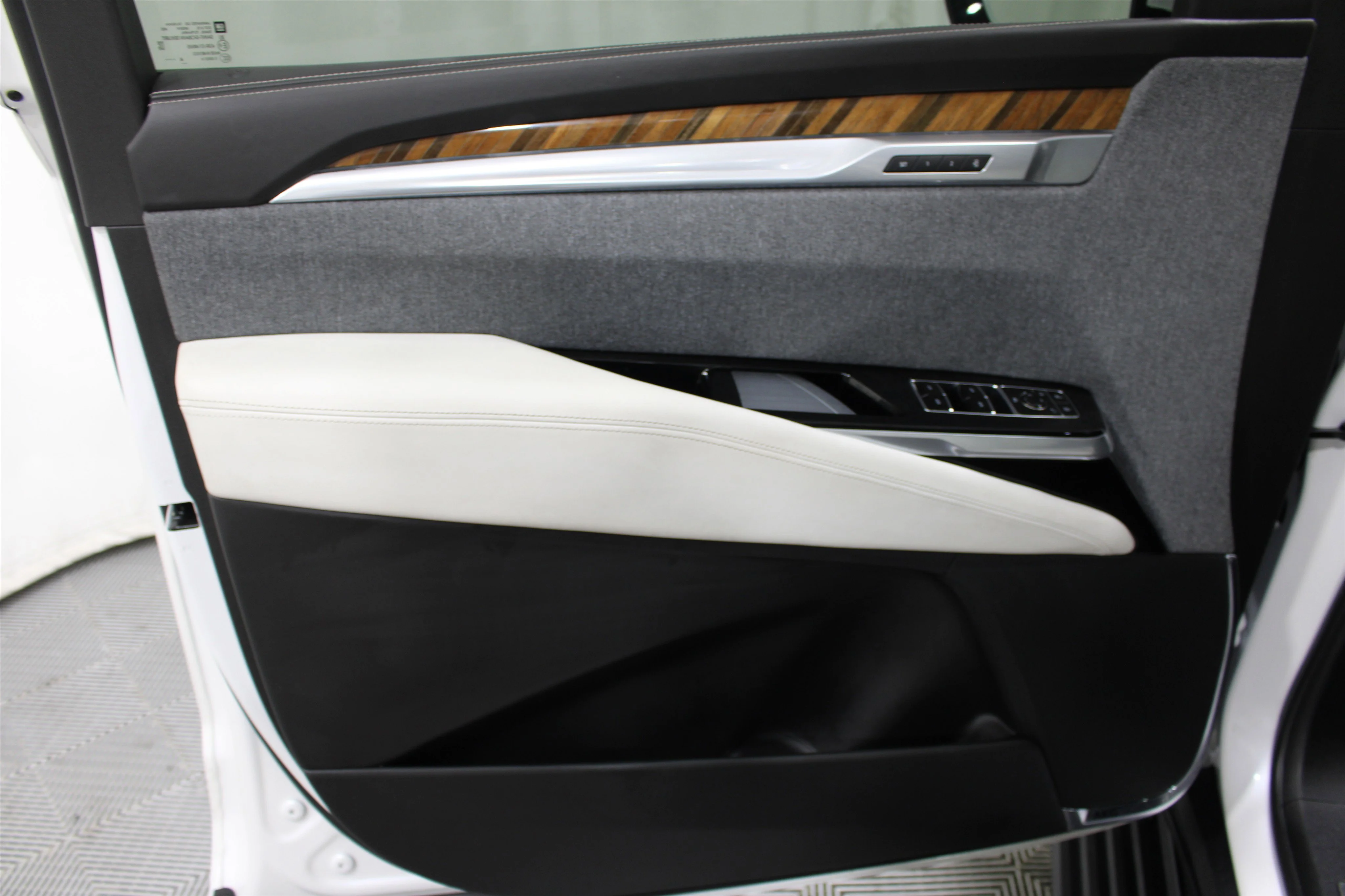 2025 Cadillac Escalade ESV Premium Luxury Platinum - Photo 6