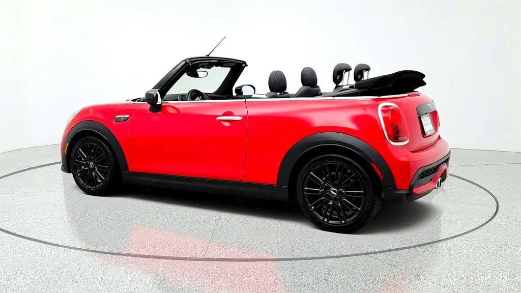 Used 2024 Chili Red MINI Cooper S FWD w/ Signature Trim Package image 7