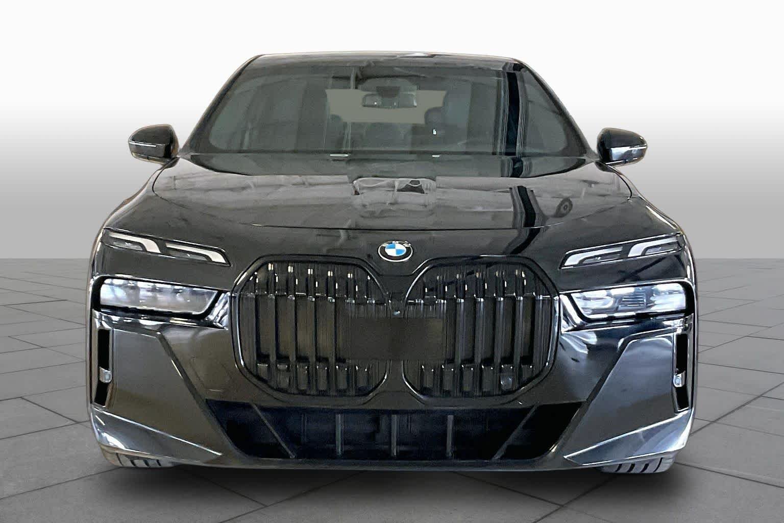 Certified Used 2023 Black Sapphire Metallic BMW 740i image 3