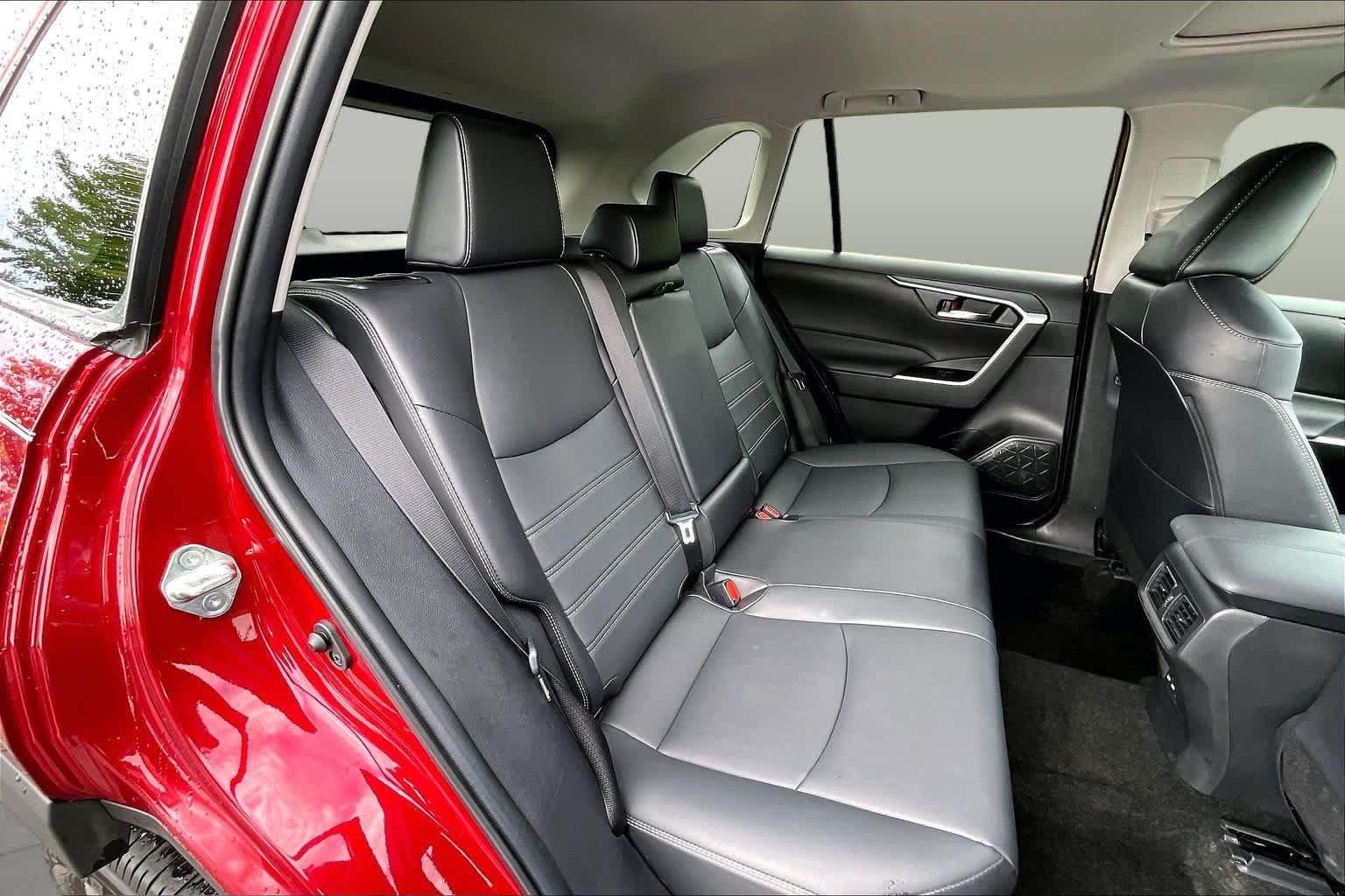 Used 2022 Ruby Flare Pearl Toyota XLE Premium image 19