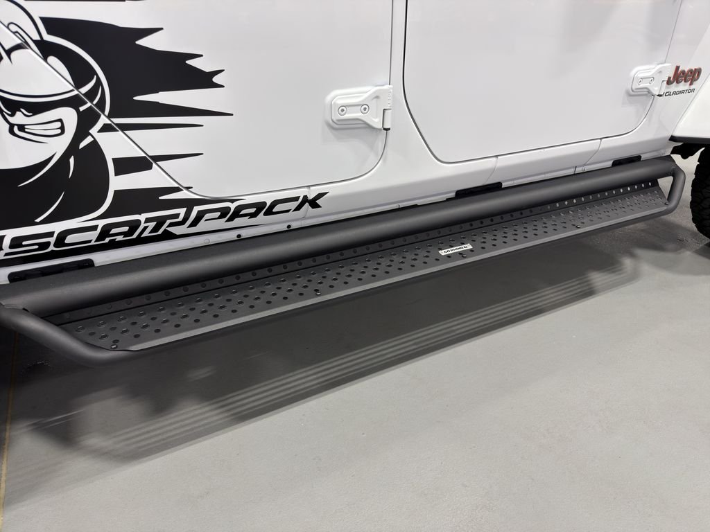 Used 2024 Bright White Clearcoat Jeep Mojave X image 9