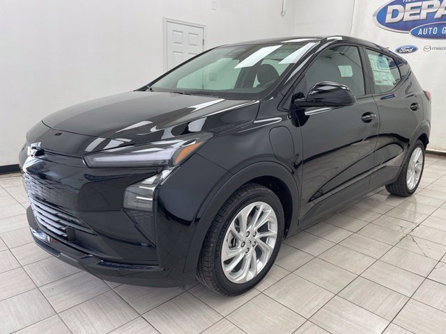 New 2027 Mosaic Black Metallic Chevrolet LT image 18