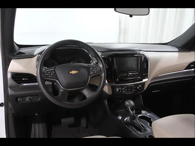 2022 Chevrolet Traverse LS - Photo 6