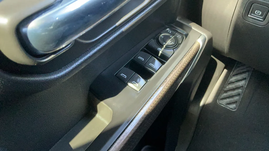 Used 2020 Gray Chevrolet LT image 16