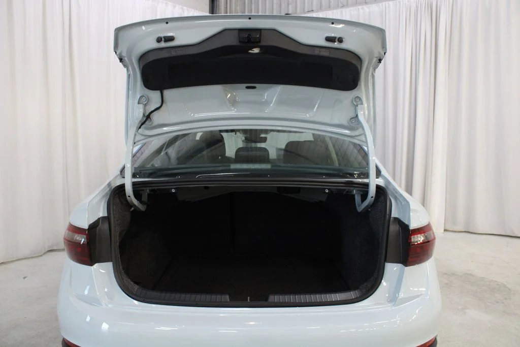 New 2027 Gray Volkswagen 1.5T SE image 31