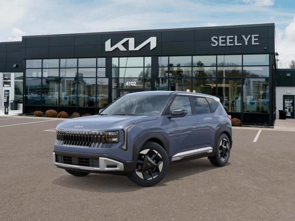 New 2027 Pale Gray Kia S image 1