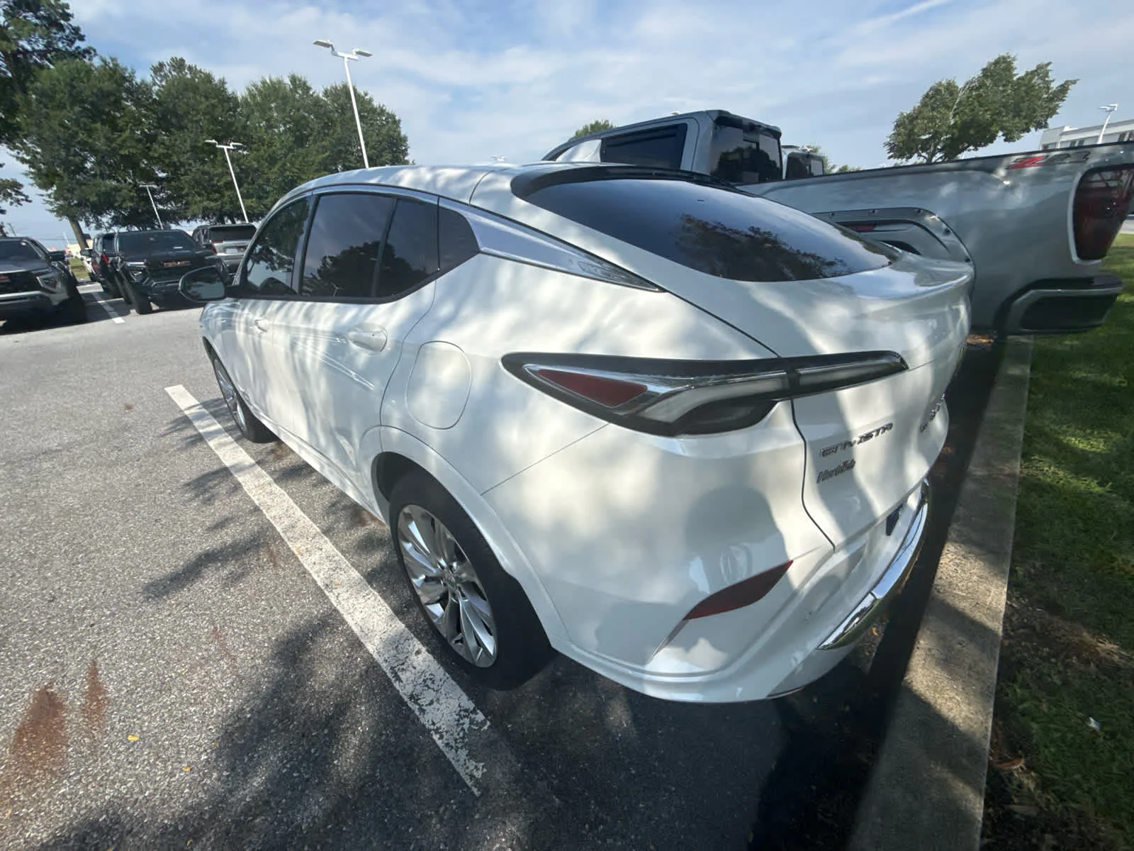 Certified Used 2024 White Frost Tricoat Buick Avenir image 6