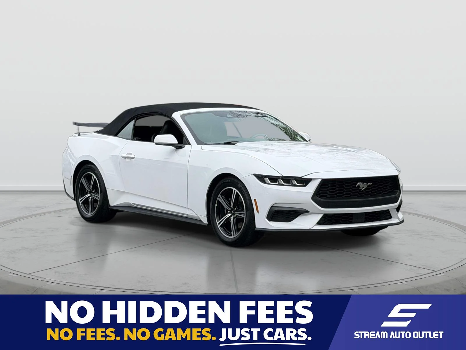 Used 2024 White Ford EcoBoost Premium image 1
