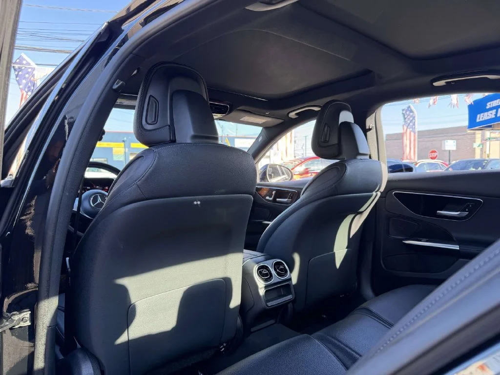 Used 2025 Black Mercedes-Benz C 300 image 21