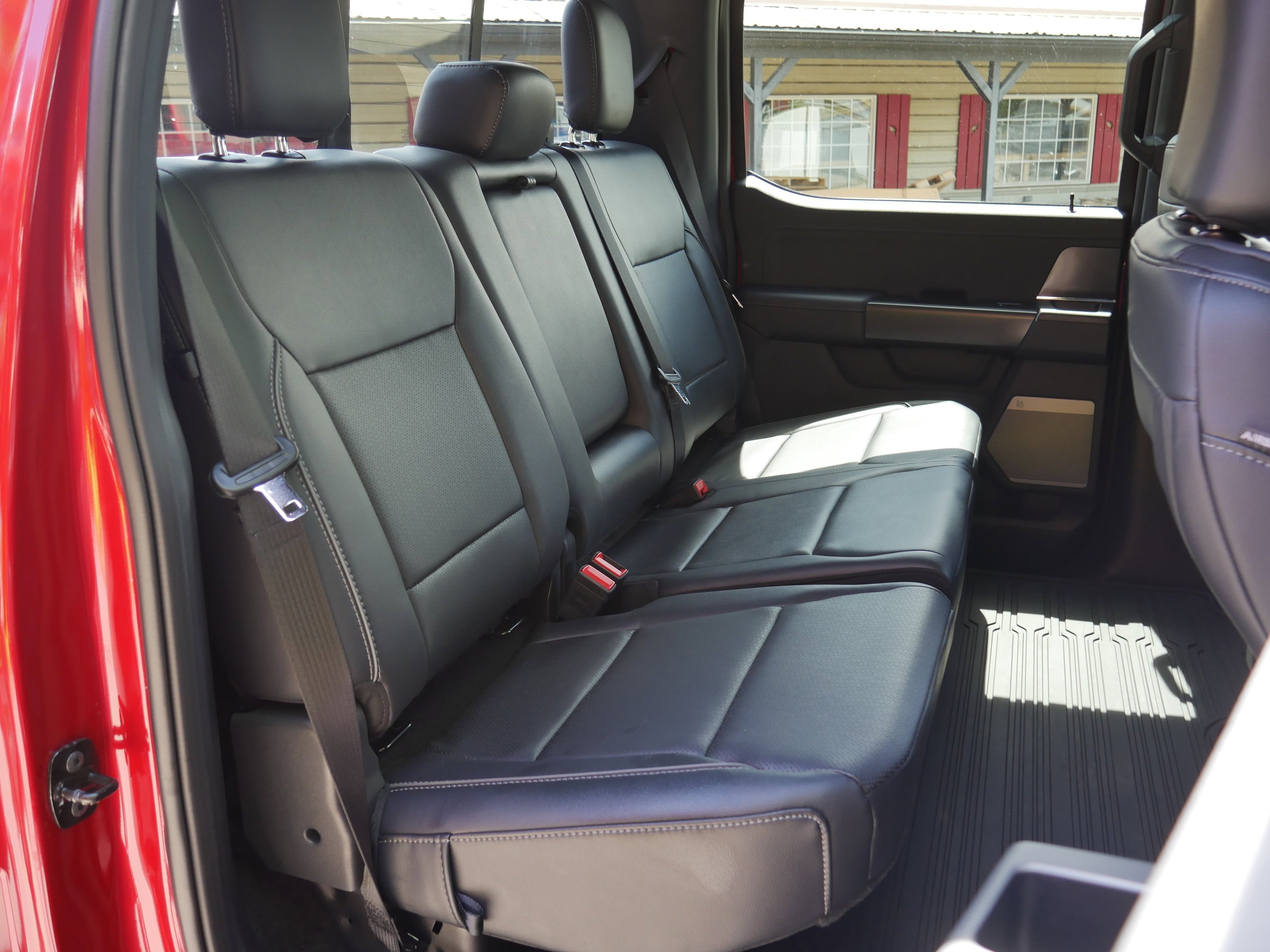 Certified Used 2025 Rapid Red Metallic Tinted Clearcoat Ford LARIAT image 33