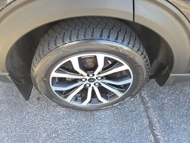 Used 2022 Black Ford ST-Line image 37