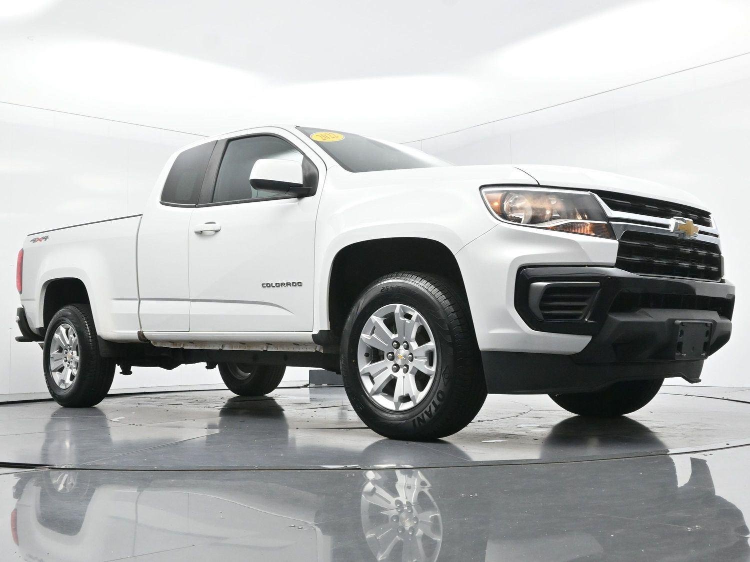 Used 2022 Summit White Chevrolet 4WD LT image 42
