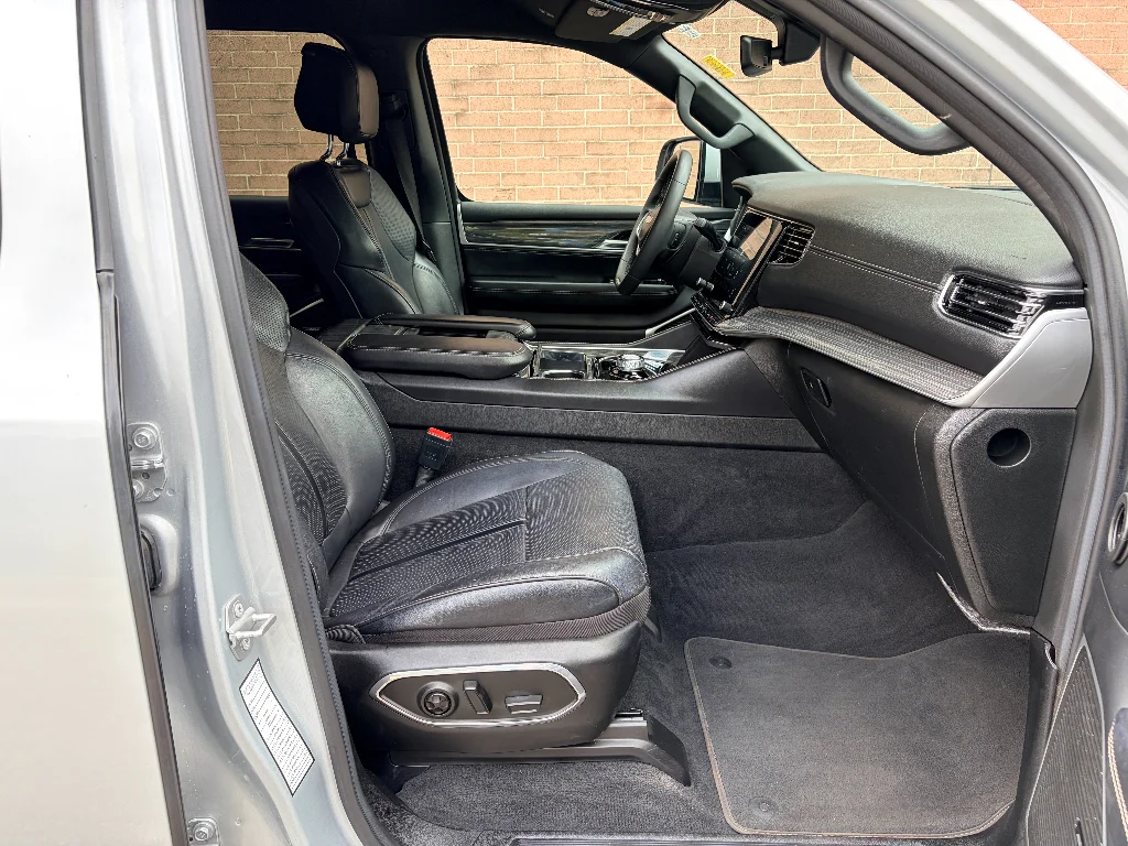 Used 2022 Silver Zynith Jeep Series II image 20