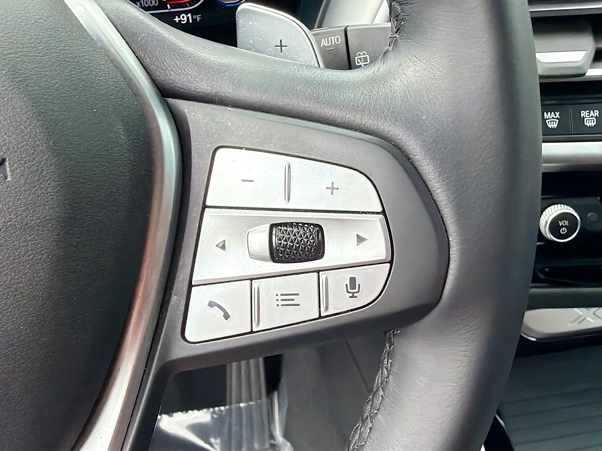 Certified Used 2023 Mineral White Metallic BMW sDrive30i image 39