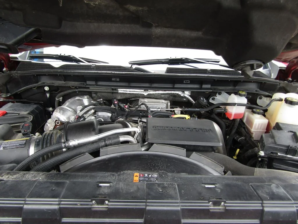 Used 2023 Red GMC Denali image 39