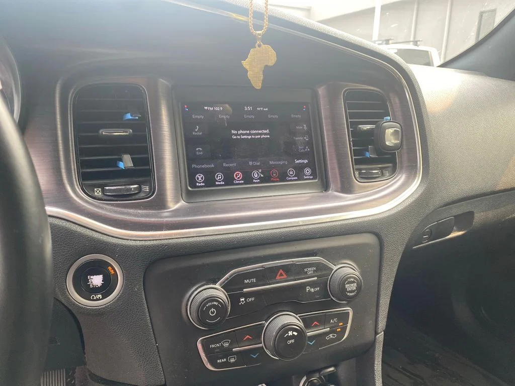 Used 2018 Red Dodge SXT image 8