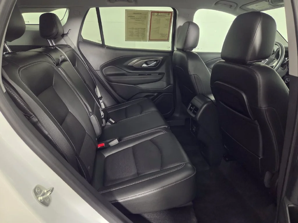 Used 2022 Summit White GMC SLT image 28