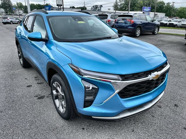 2026 Chevrolet Trax LT Blue at Spitzer Autoworld Chevy Buick GMC Cadillac