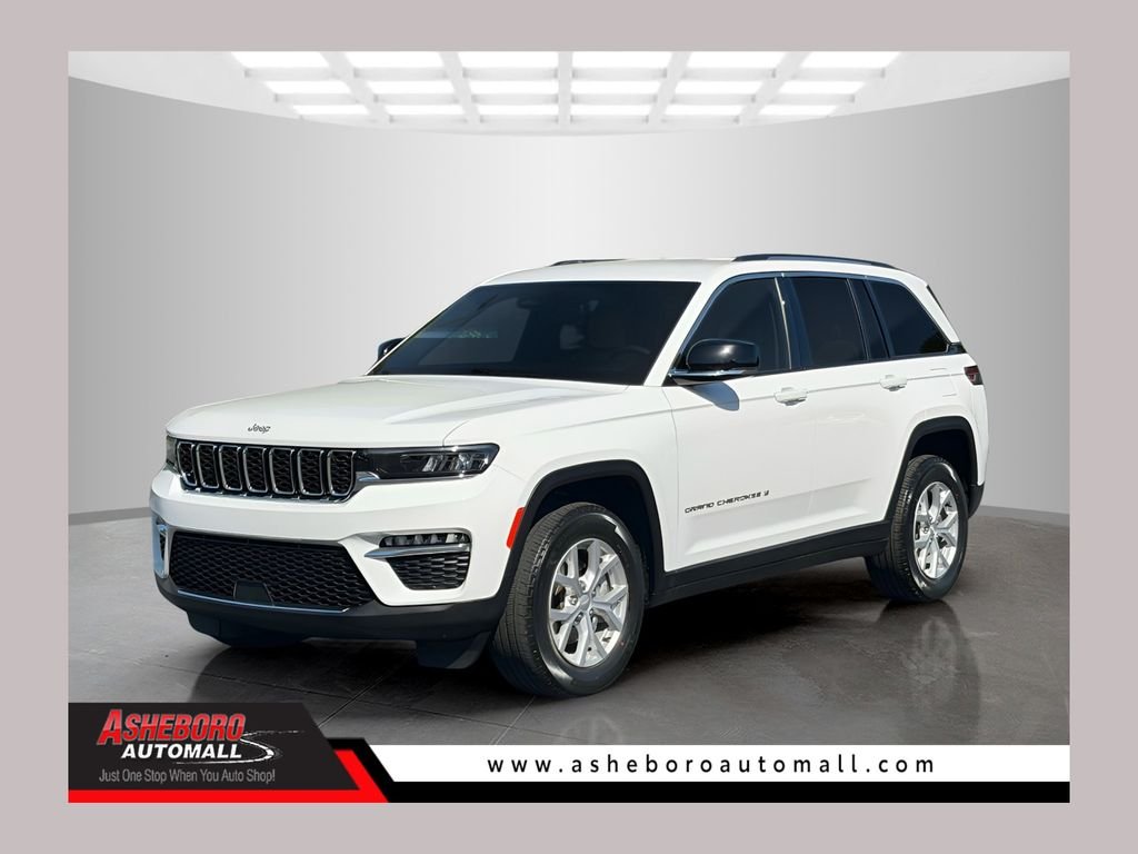 Used 2023 White Jeep Limited image 1