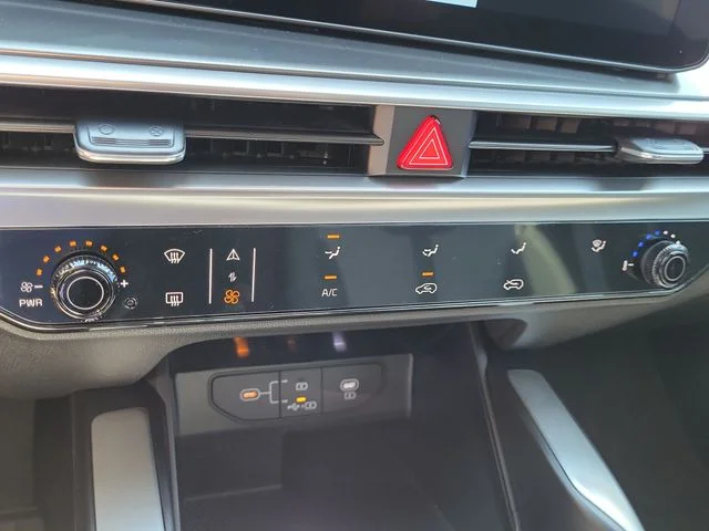 New 2026 Glacial White Pearl Kia LX image 23