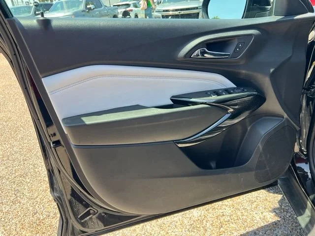 Used 2025 Mosaic Black Metallic Chevrolet LT image 12