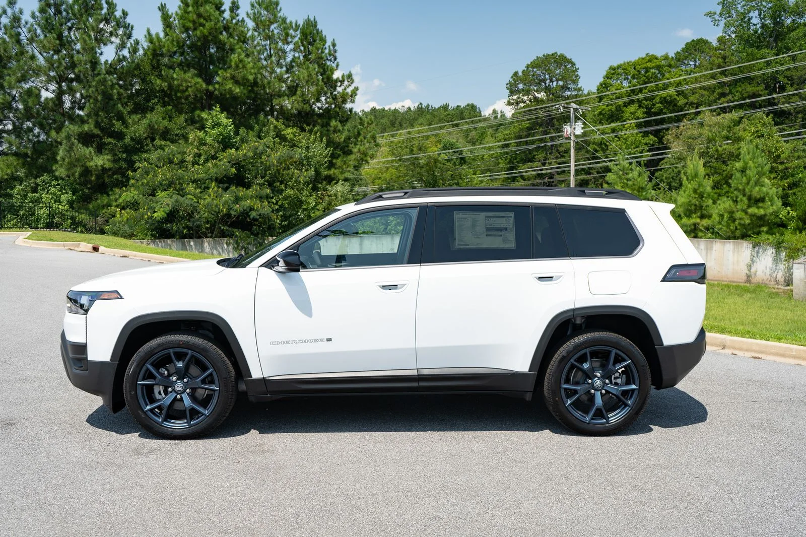 New 2026 Bright White Clear-Coat Exterior Paint Jeep  image 5