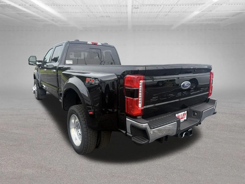 New 2026 Agate Black Metallic Ford F-450® Lariat® image 6