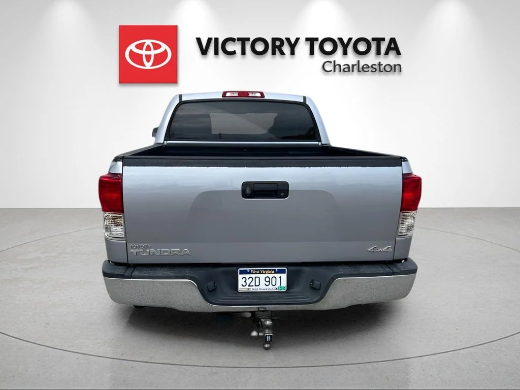 Used 2013 Silver Toyota Grade image 3