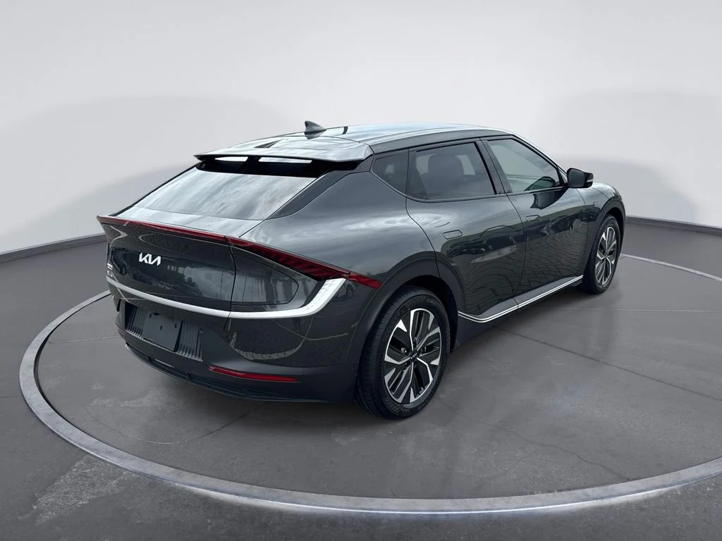 Used 2024 Gray Kia Light image 7