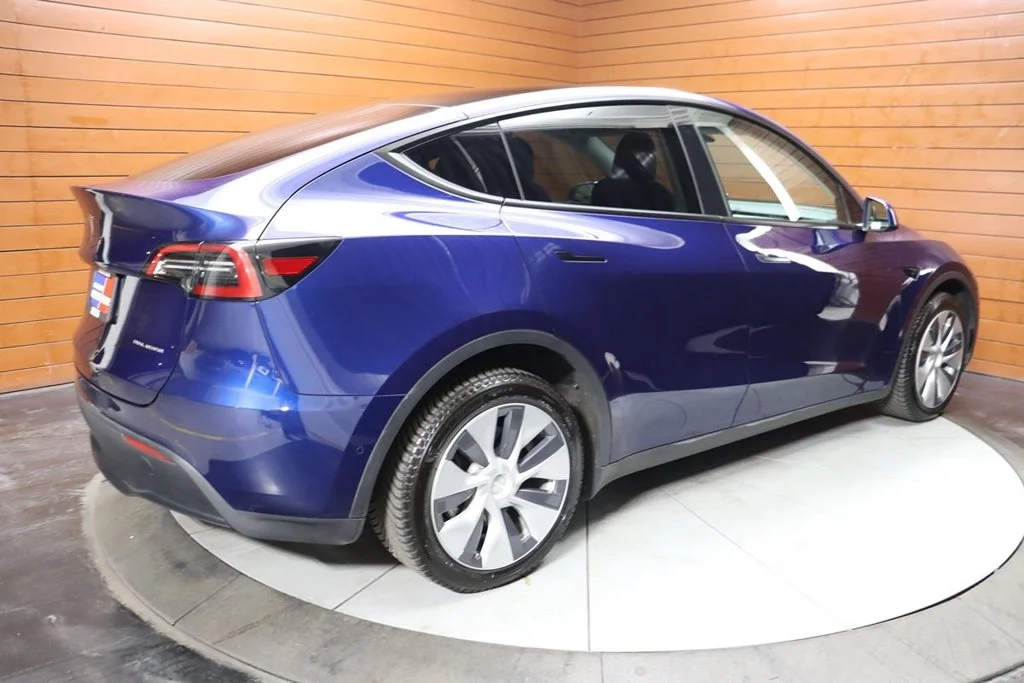 Used 2022 Deep Blue Metallic Tesla Long Range image 16