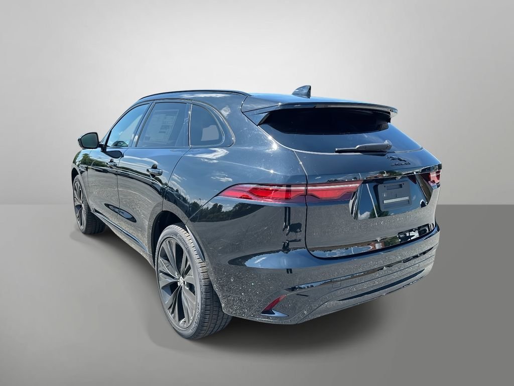 2025 Jaguar F-PACE R-Dynamic S - Photo 16